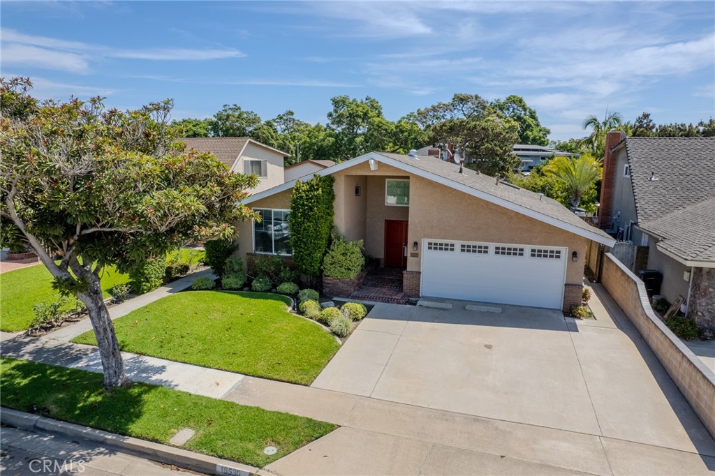 18530 Newbrook Circle Property Photo 4
