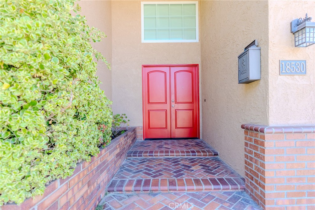 18530 Newbrook Circle Property Photo 10