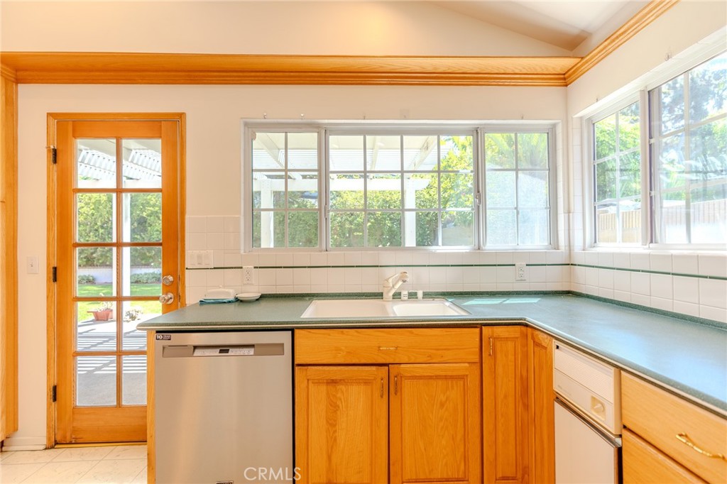 18530 Newbrook Circle Property Photo 32