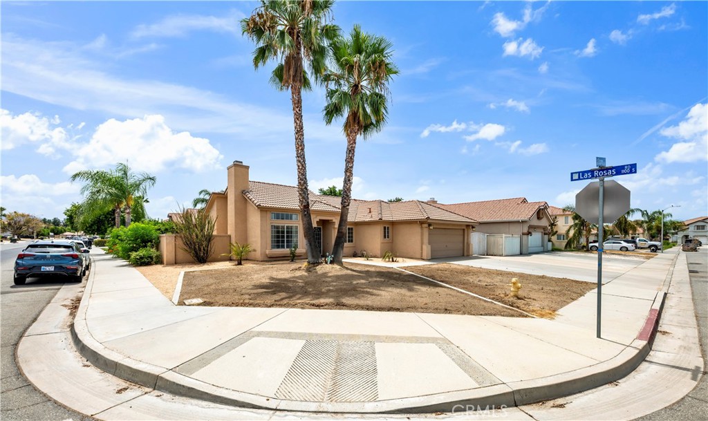 1182 Osprey Property Photo 3