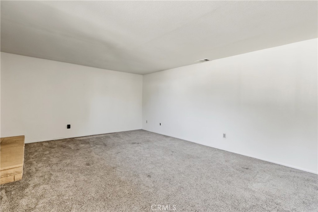 1631 Hackney Property Photo 4
