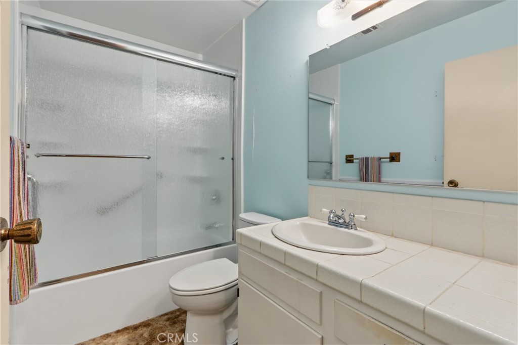 1631 Hackney Property Photo 18