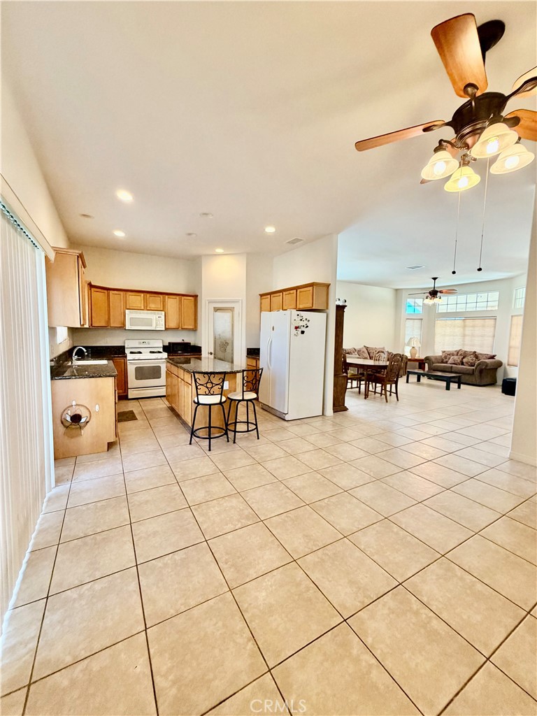 4892 Merlyn Street Property Photo 9