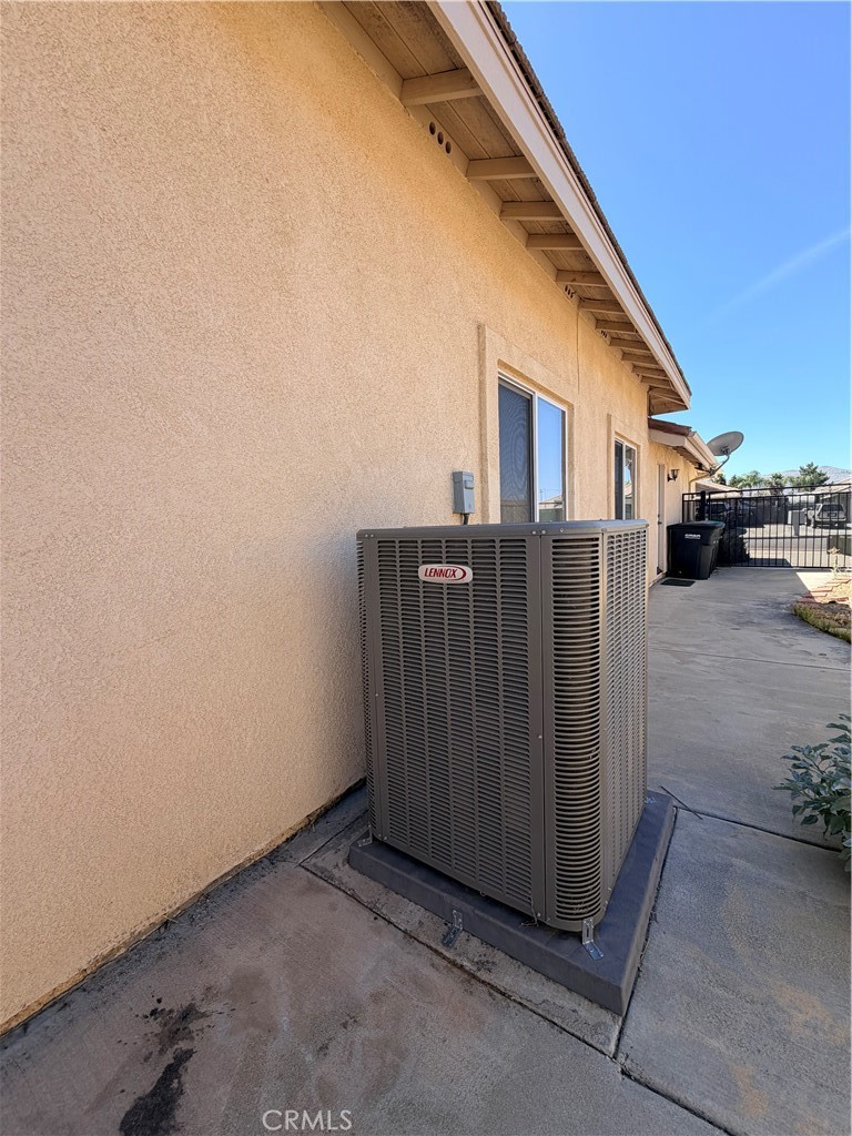 4892 Merlyn Street Property Photo 44