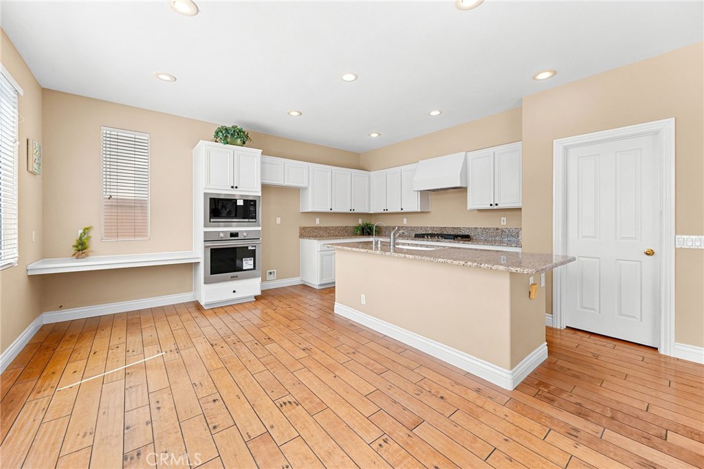 30975 Brassie Ln Property Photo 10