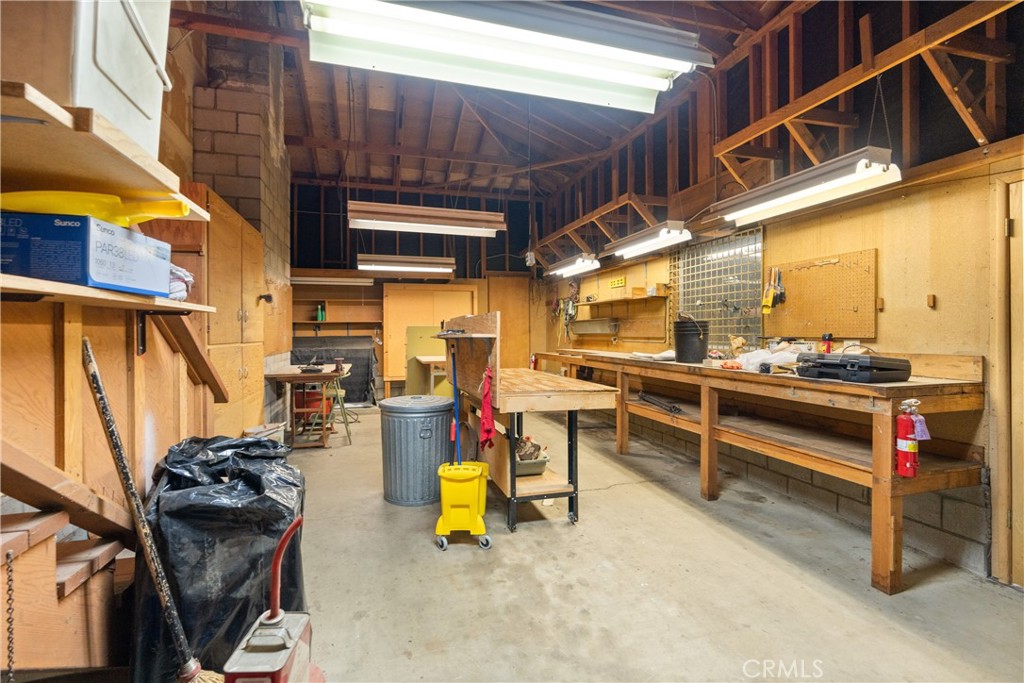 25220 Rim Rock Property Photo 13