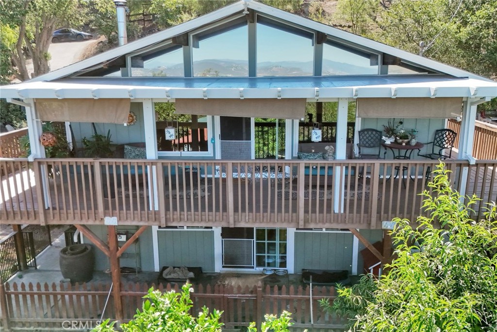 6051 Rainbow Heights Property Photo 1