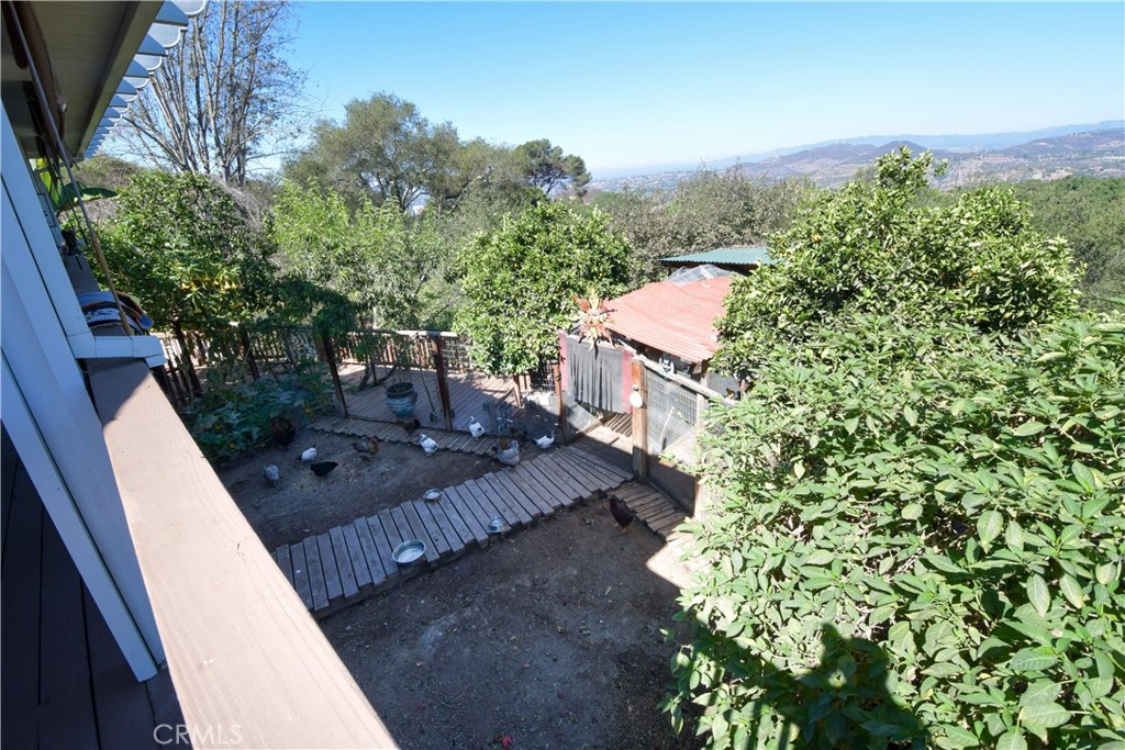 6051 Rainbow Heights Property Photo 12