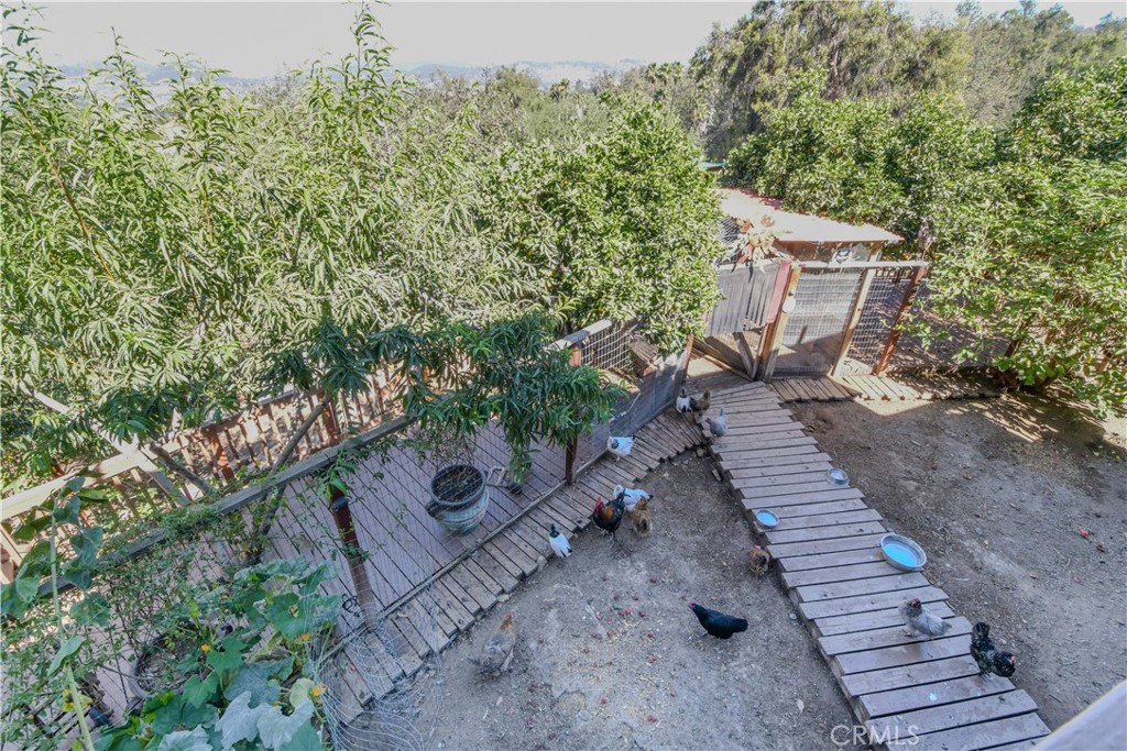 6051 Rainbow Heights Property Photo 14
