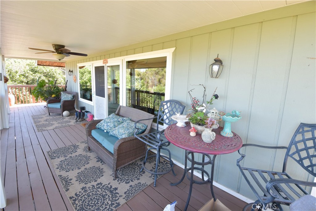 6051 Rainbow Heights Property Photo 16