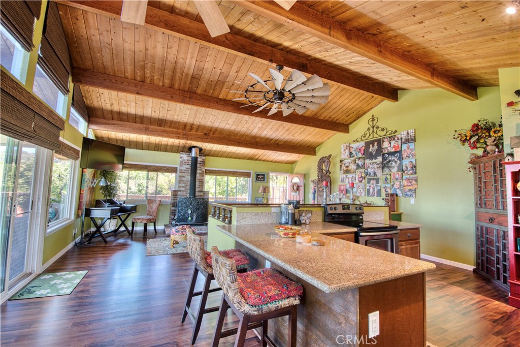 6051 Rainbow Heights Property Photo 21