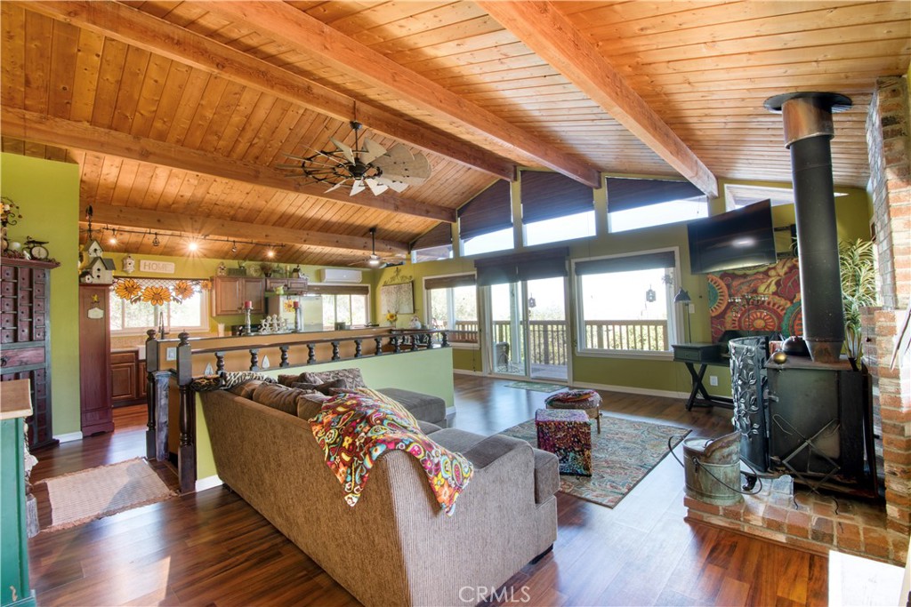 6051 Rainbow Heights Property Photo 22