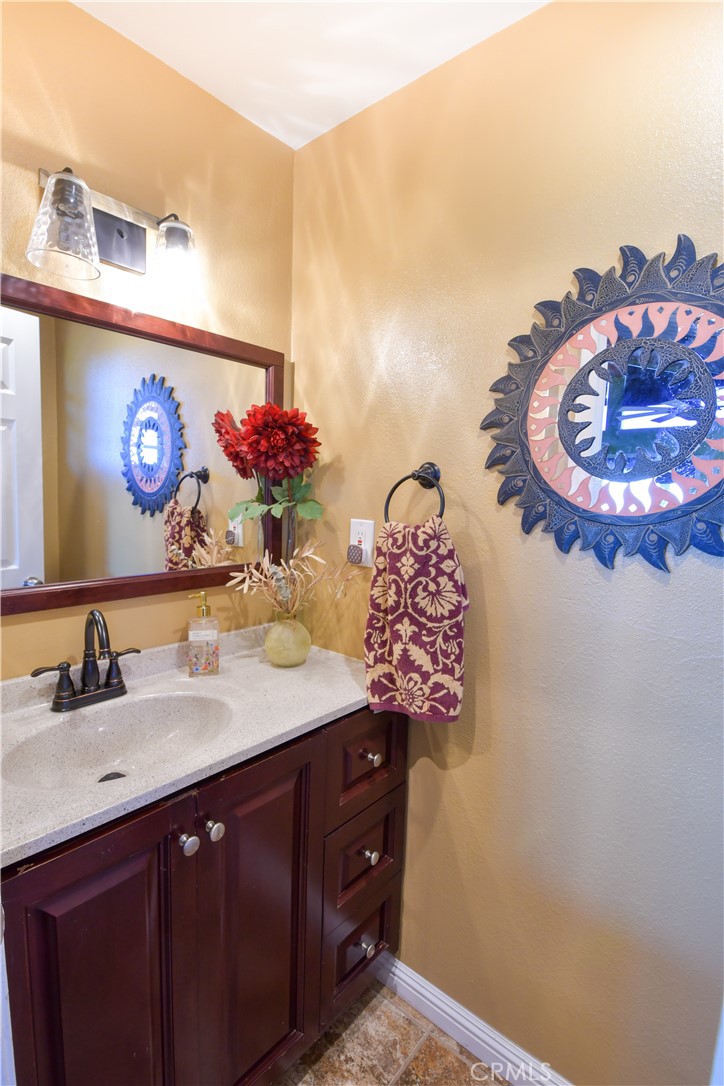6051 Rainbow Heights Property Photo 25