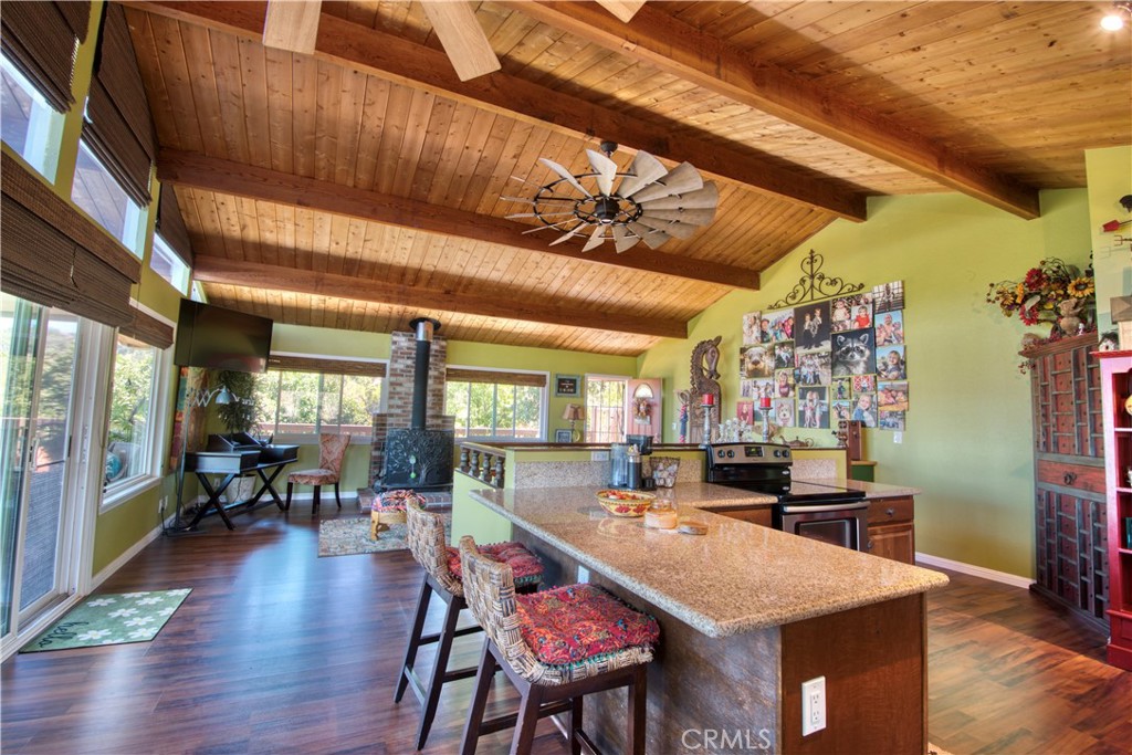 6051 Rainbow Heights Property Photo 26