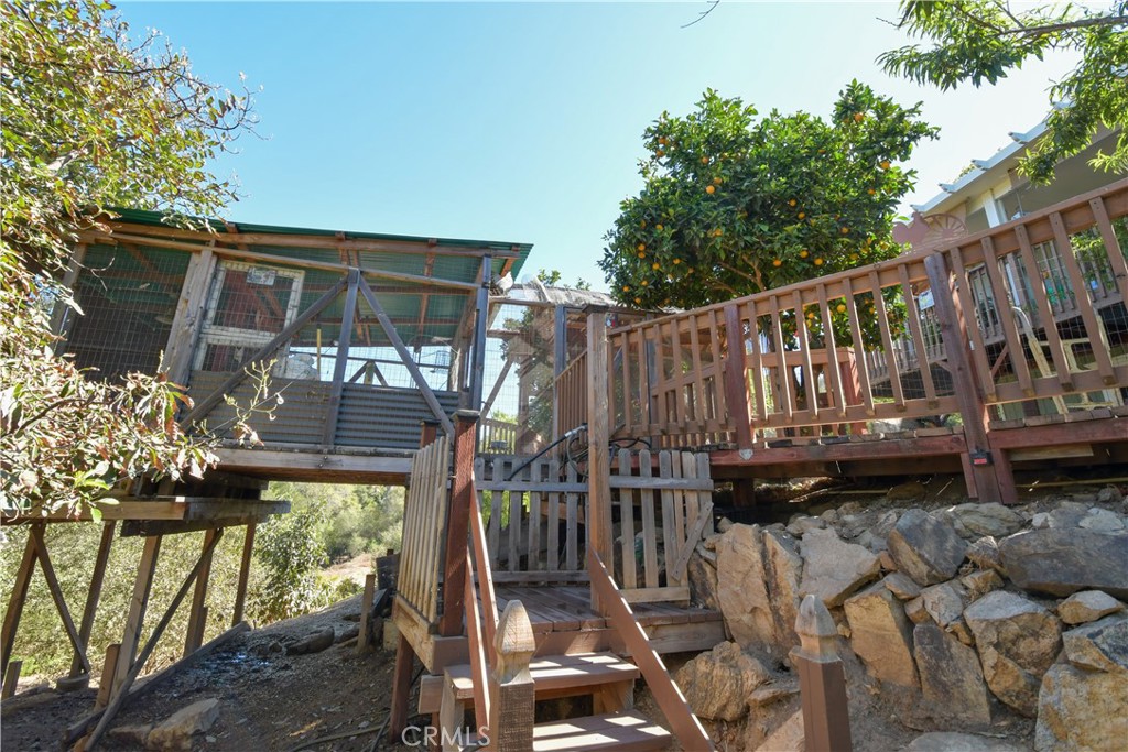 6051 Rainbow Heights Property Photo 31