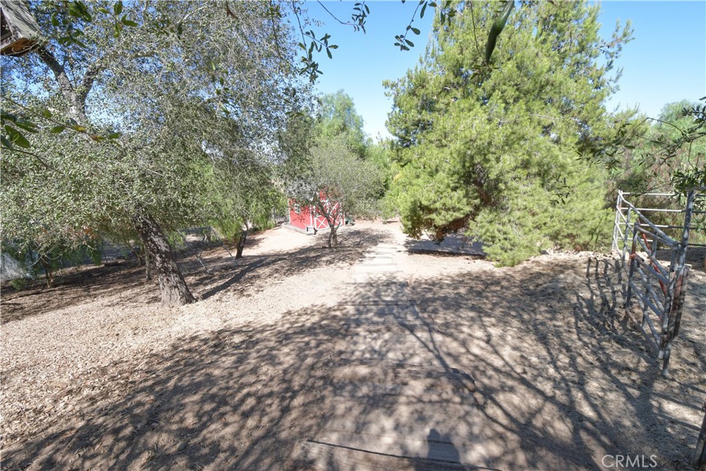 6051 Rainbow Heights Property Photo 38