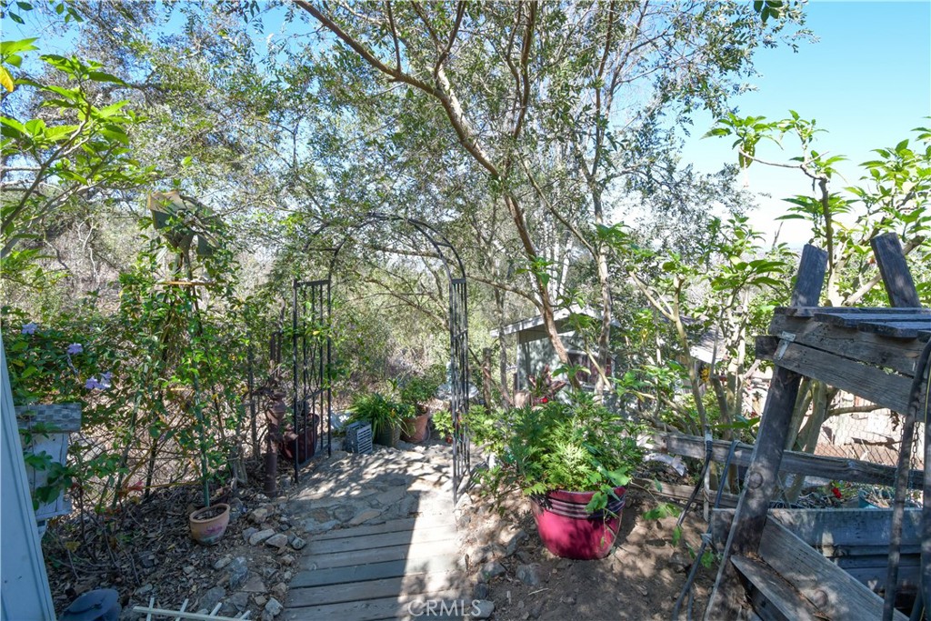 6051 Rainbow Heights Property Photo 43