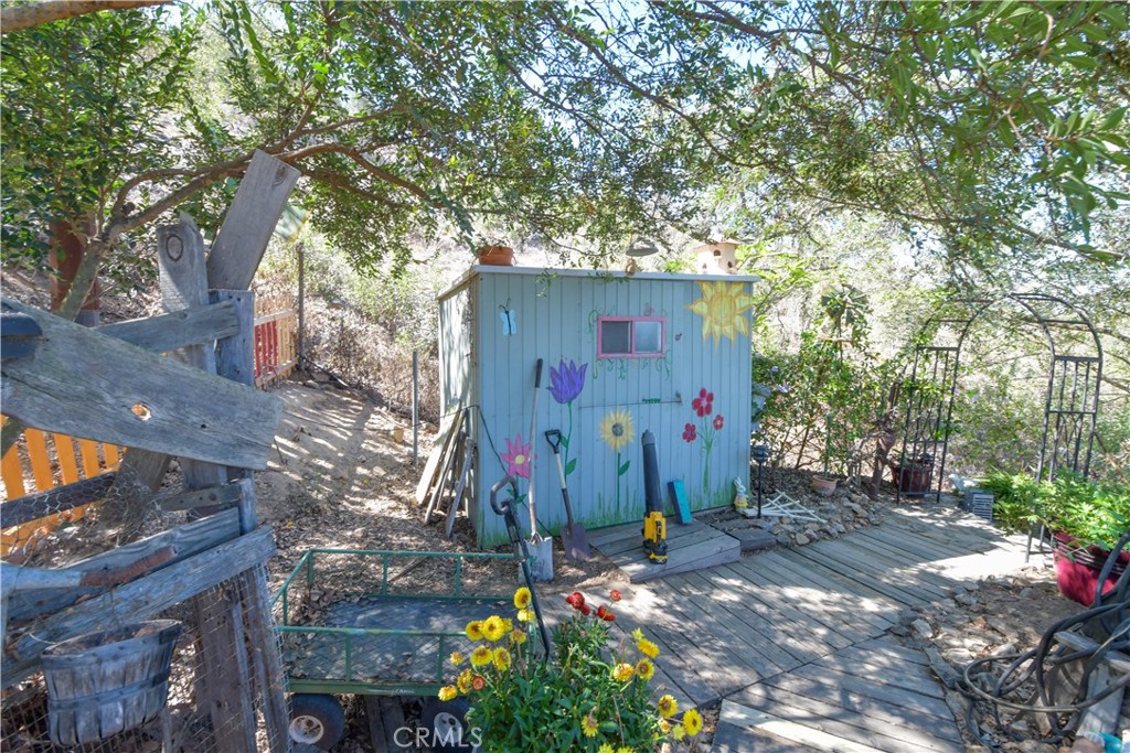 6051 Rainbow Heights Property Photo 44