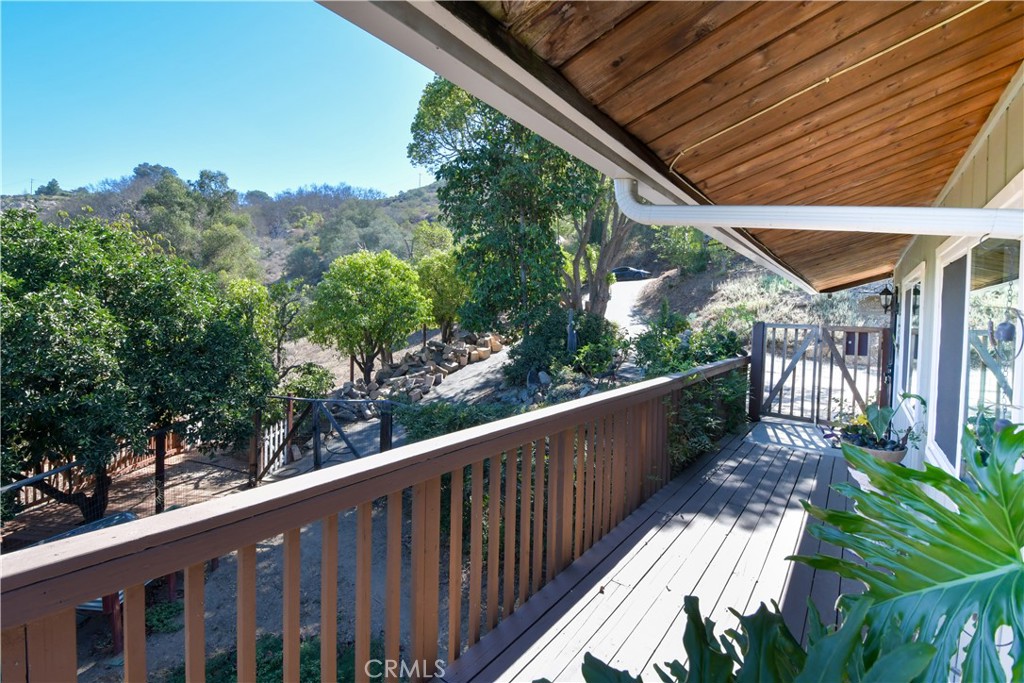 6051 Rainbow Heights Property Photo 46