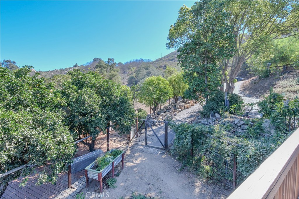 6051 Rainbow Heights Property Photo 47