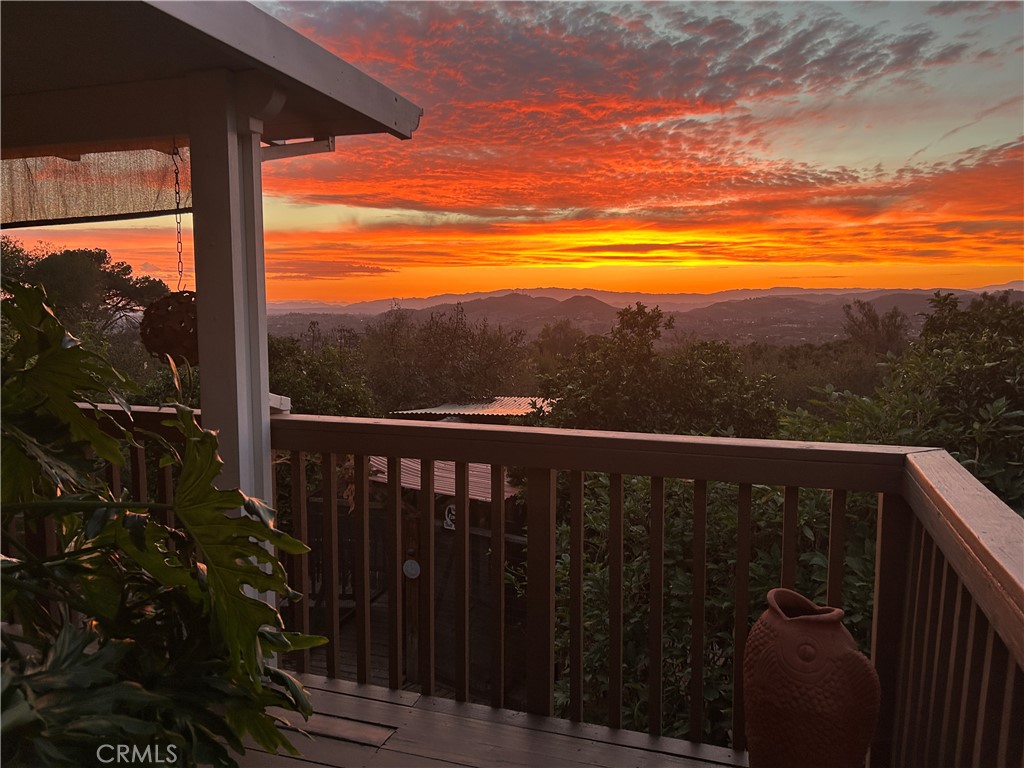6051 Rainbow Heights Property Photo 64