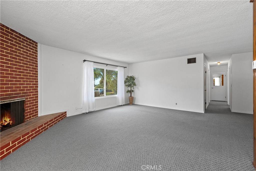 127 Brandenburg Lane Property Photo 8