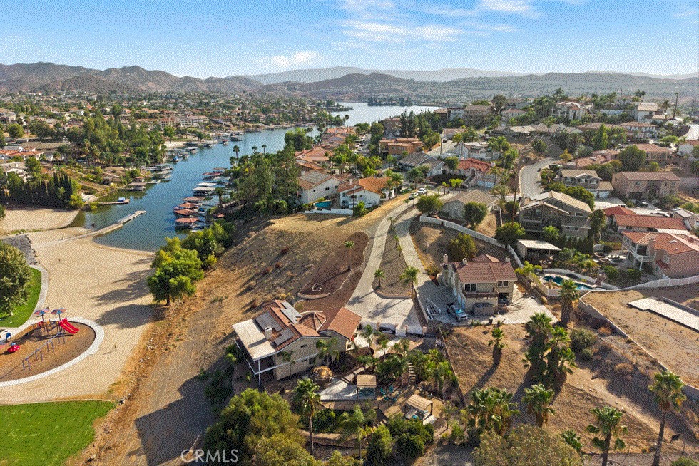 22032 W San Joaquin Drive Property Photo 4
