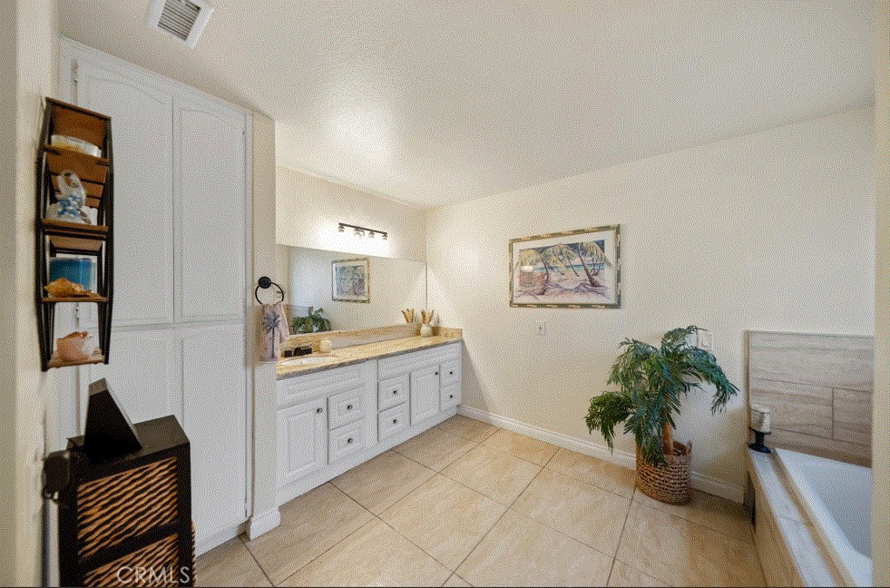 22032 W San Joaquin Drive Property Photo 24
