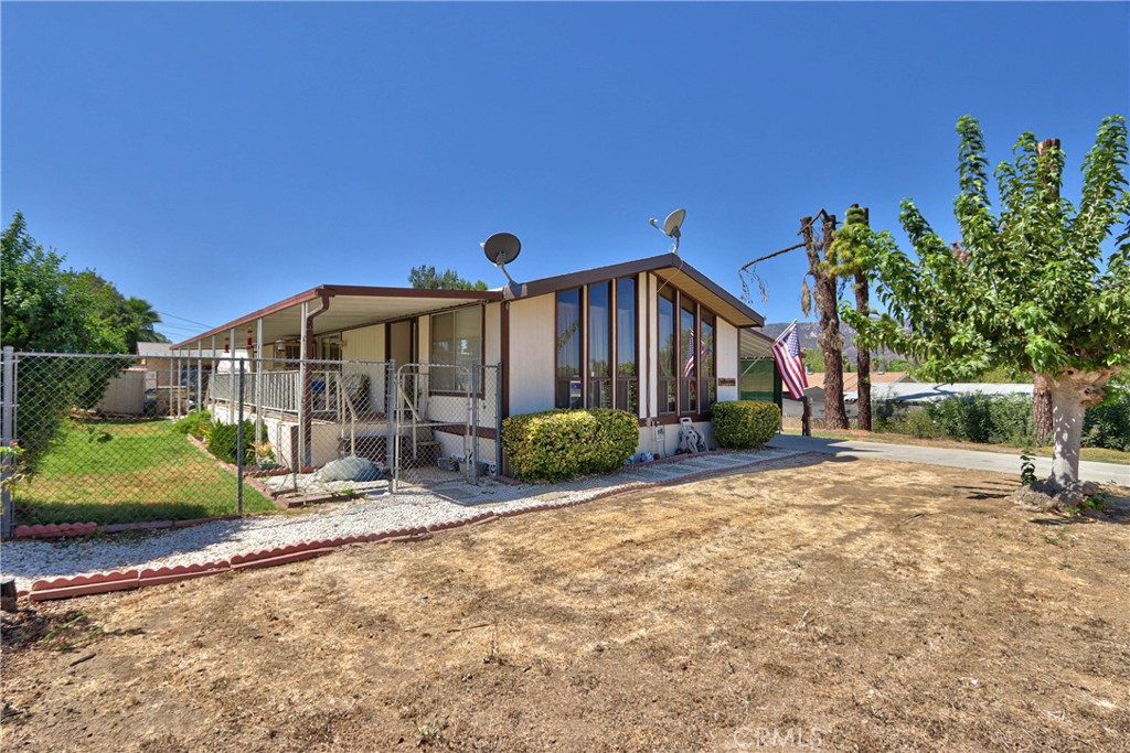 21869 Raynor Property Photo 1