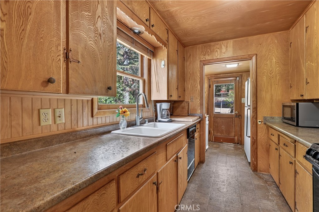 39112 Waterview Property Photo 31