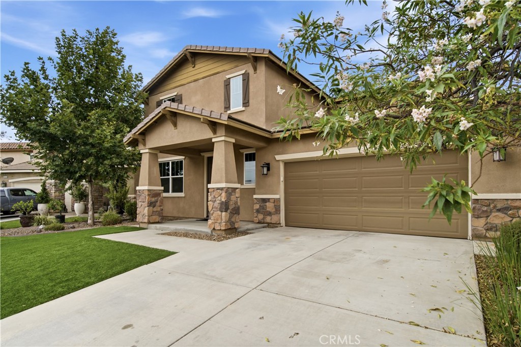 29499 Slider Property Photo 1