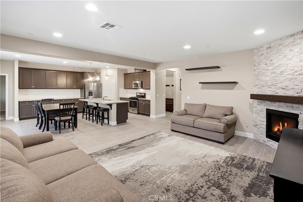 29499 Slider Property Photo 11