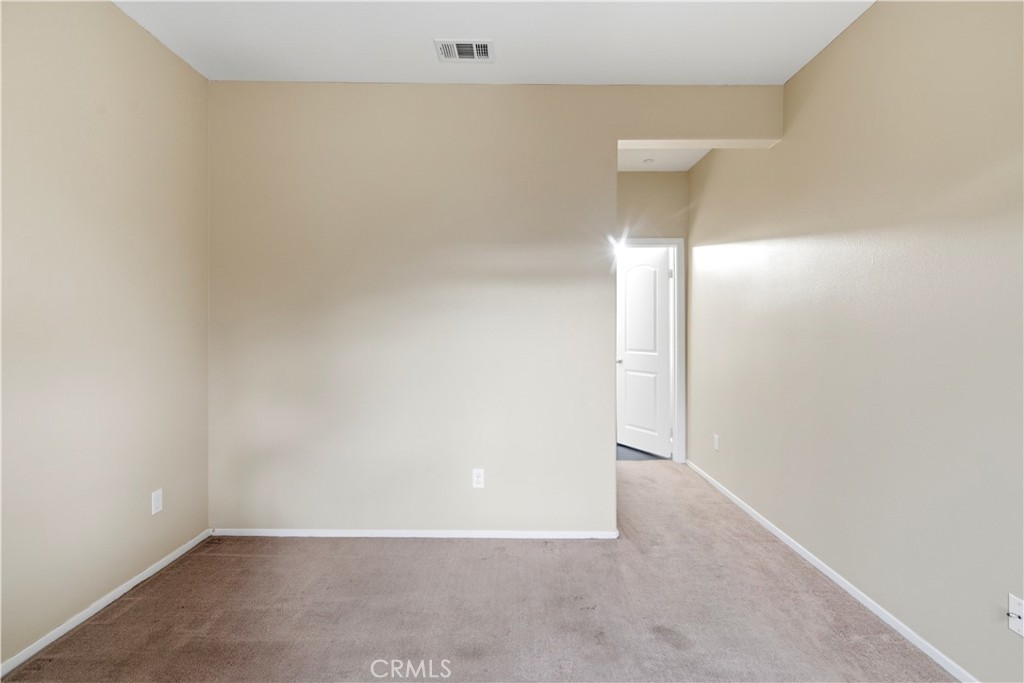 29499 Slider Property Photo 23