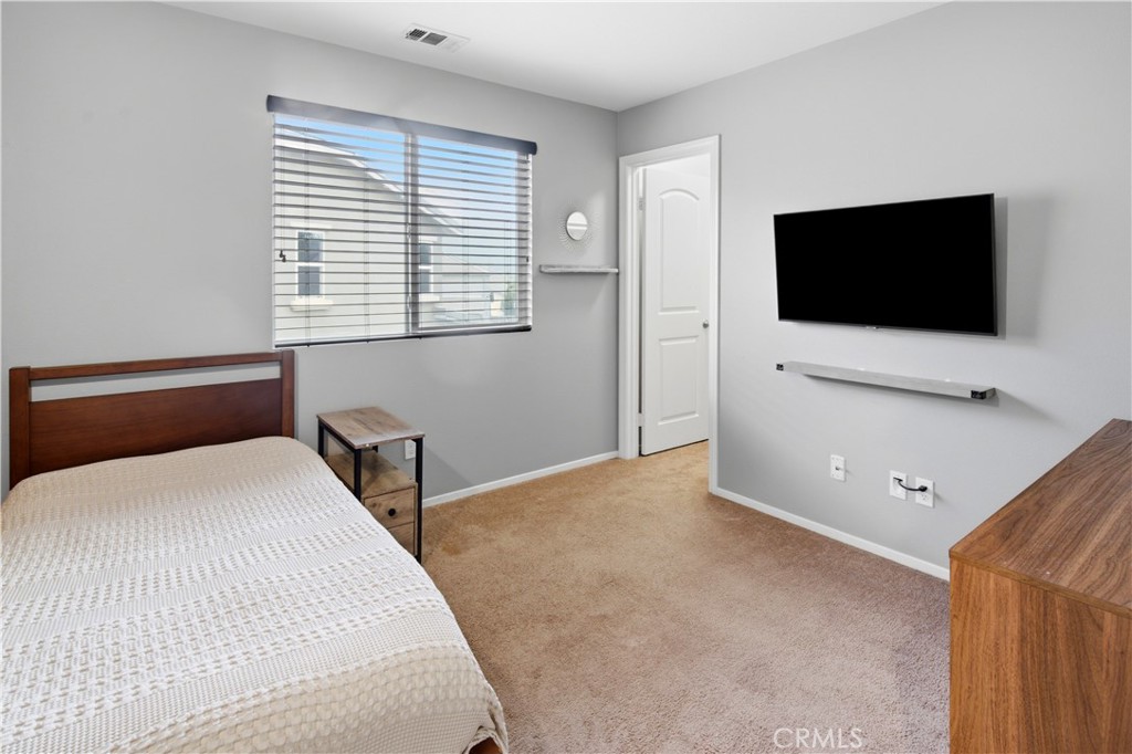 29499 Slider Property Photo 24