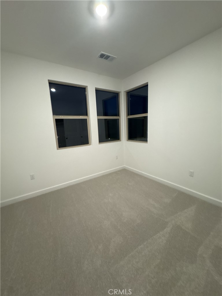 315 Honeysuckle Way Property Photo 17