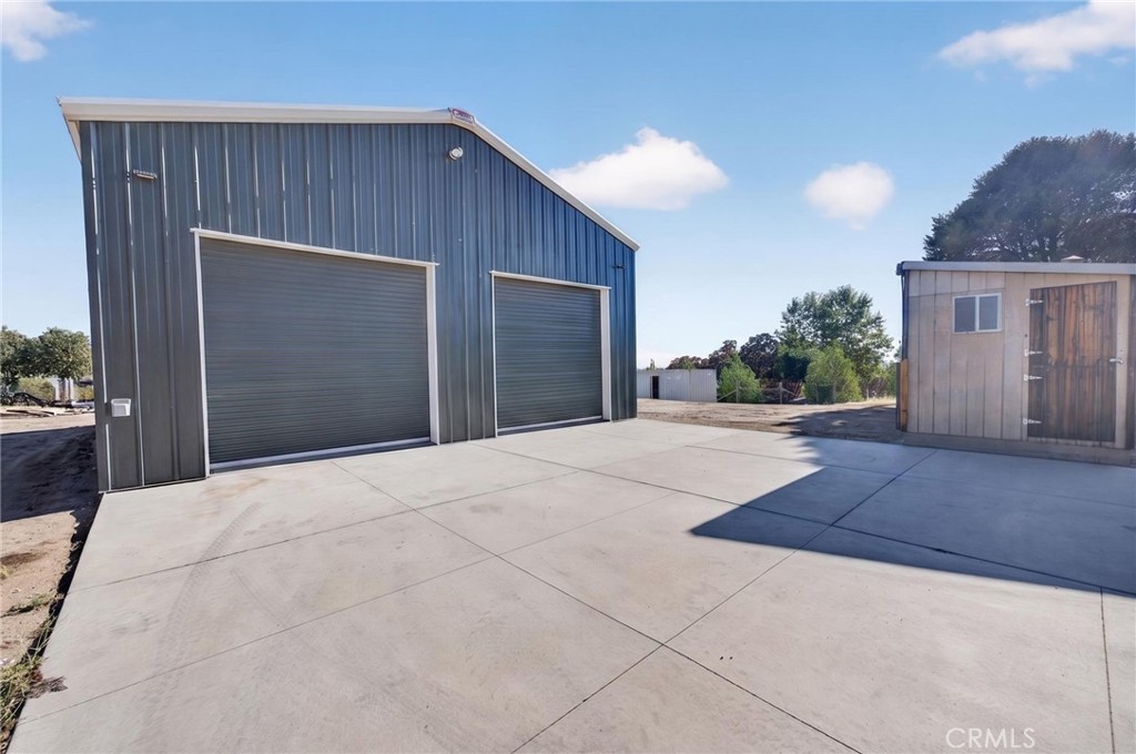 37621 Regal Blue Trail Property Photo 4