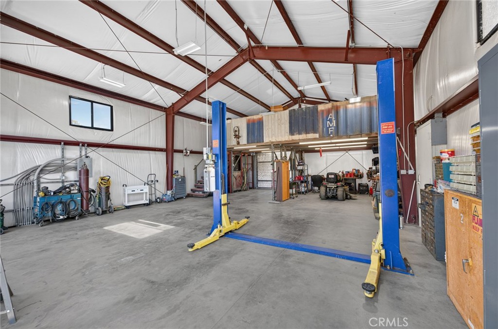 37621 Regal Blue Trail Property Photo 5