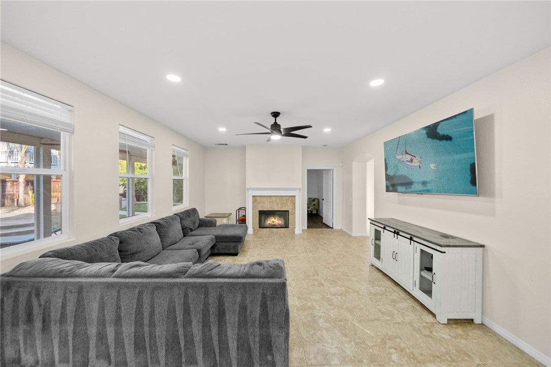 21672 Front Property Photo 27