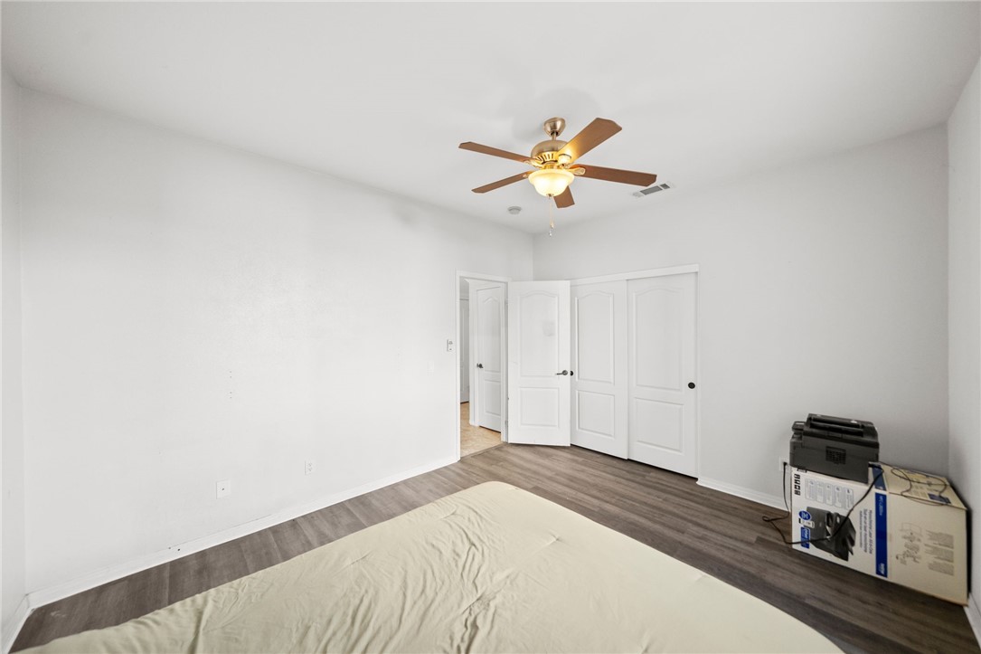 21672 Front Property Photo 35