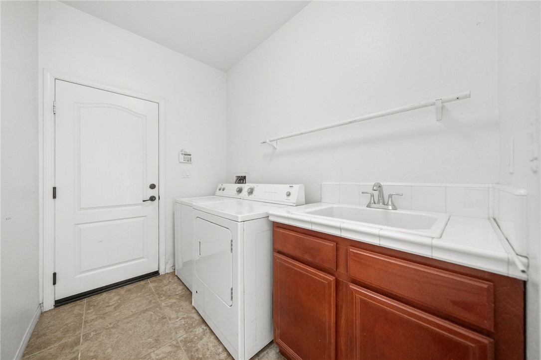 21672 Front Property Photo 36