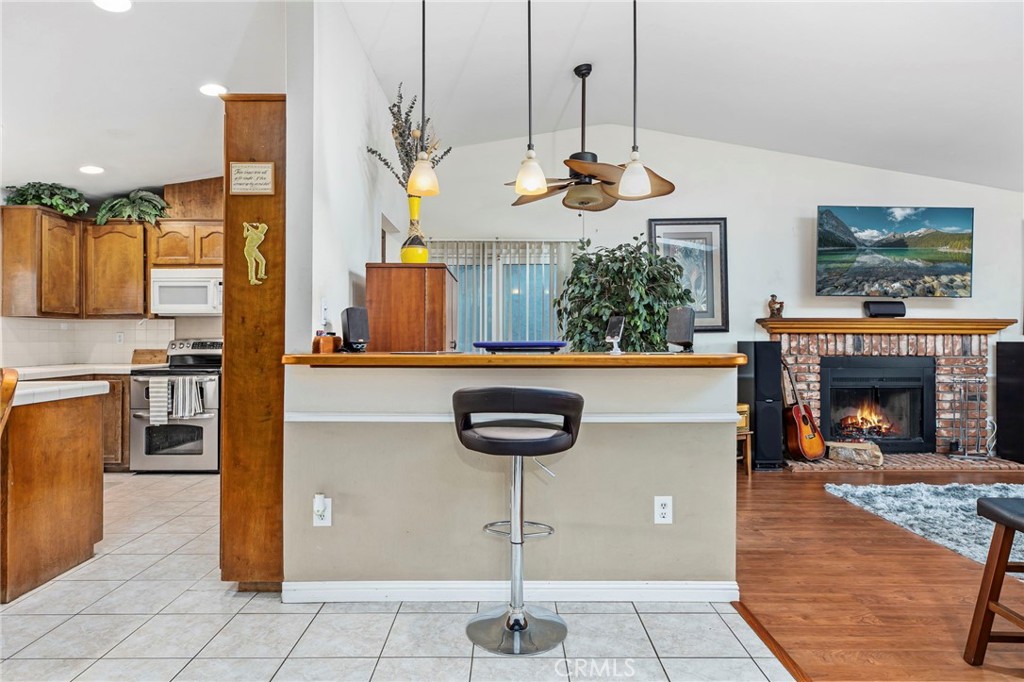 23874 Canyon Lake N Property Photo 6