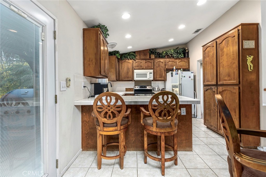 23874 Canyon Lake N Property Photo 8