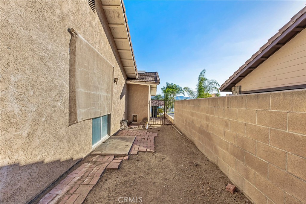 23874 Canyon Lake N Property Photo 30