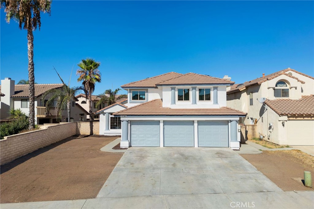15575 La Entrada Property Photo 1