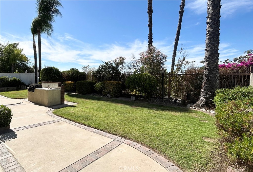 42079 Humber Drive Property Photo 33