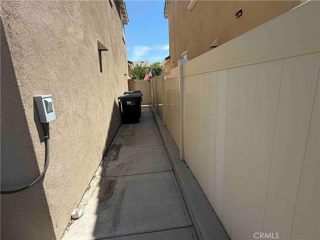 24598 Comanche Creek Property Photo 32