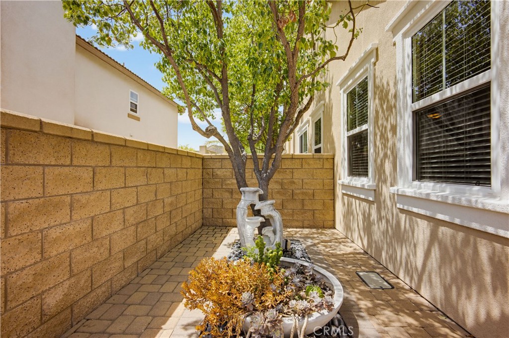 27591 Paper Bark Property Photo 4