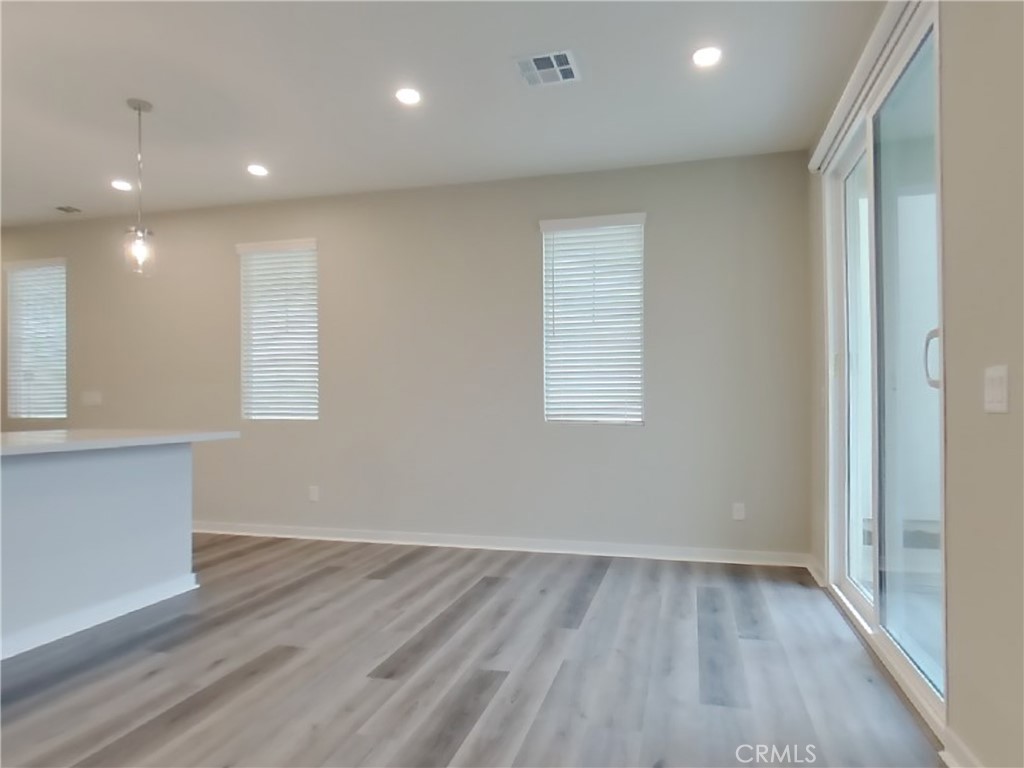 31692 Hans Drive Property Photo 5