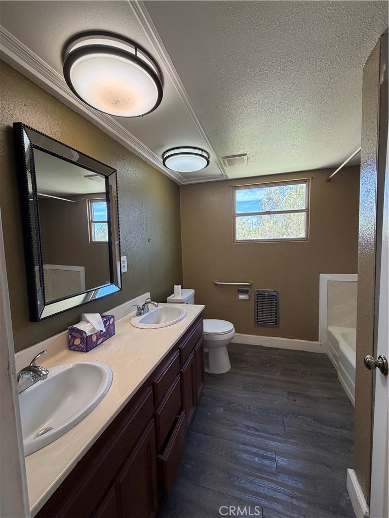 35600 Mitchell Property Photo 27