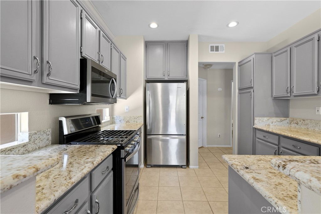 39908 Millbrook Unit A Property Photo 4